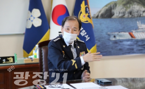 제31대 태안해양경찰서장으로 취임한 김석진 총경(태안해양경찰서 제공)
